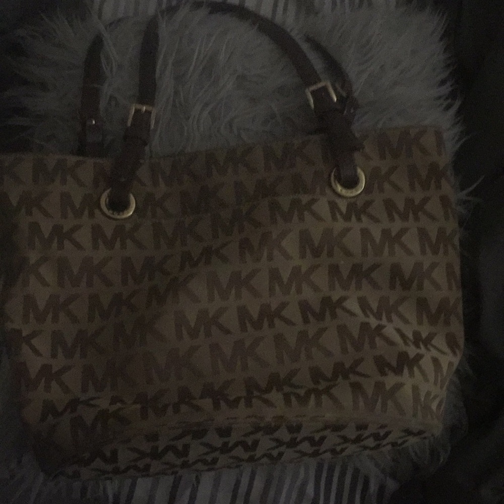 Michael kors hang bag